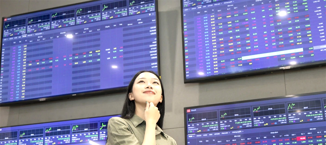 시장은 역대 최고를 달리는데 돈은 빠져나간다